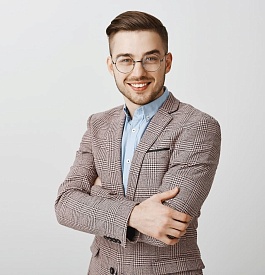 Максим Волков